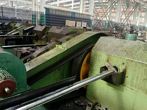 六方無(wú)縫鋼管車(chē)間展示